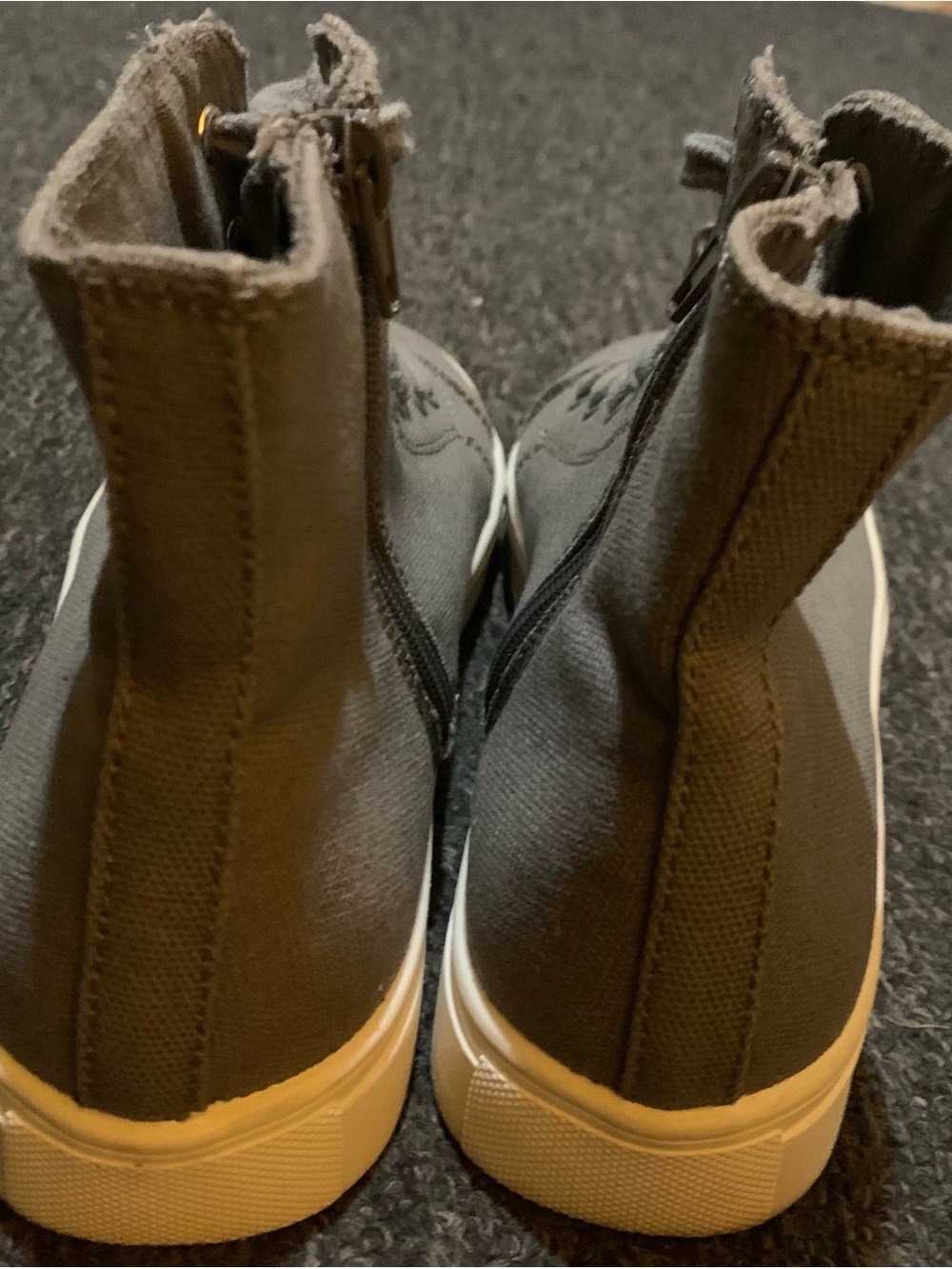 Women’s Dv by Dolce Vita Gray High Top Canvas Sneaker Sz.7 - Picture 3 of 8